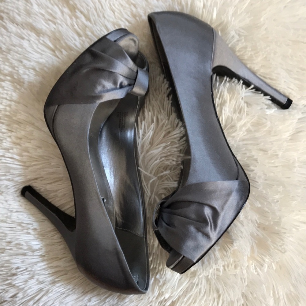EUC grey open toe dressy high heels